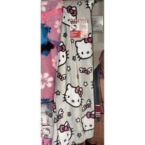 NWT Sanrio Hello Kitty Viral Grey Star Plush Throw Blanket 60x90 in Alt Goth New